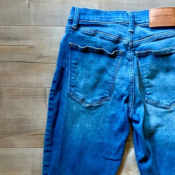 Lucky Brand Bridgette High Rise Skinny Jeans with Raw Hem - Picture 12 of 14